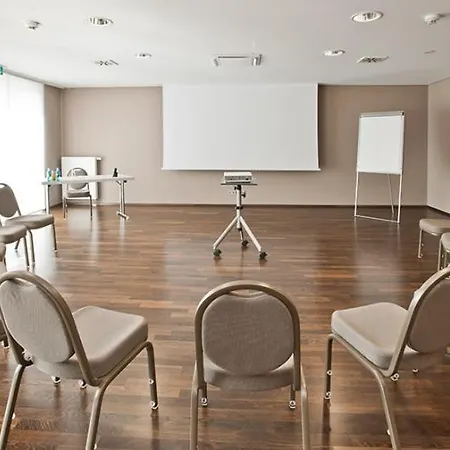 Ramada By Wyndham Duesseldorf Hotel