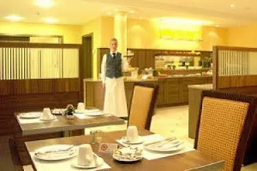 Ramada By Wyndham Duesseldorf Hotel
