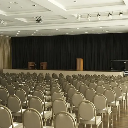 Ramada By Wyndham Duesseldorf
