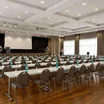 Ramada By Wyndham Duesseldorf 호텔