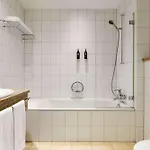 호텔 Ramada By Wyndham Duesseldorf 4*