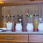 호텔 Ramada By Wyndham Duesseldorf 4*