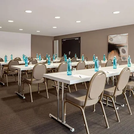 Ramada By Wyndham Duesseldorf מלון 4*