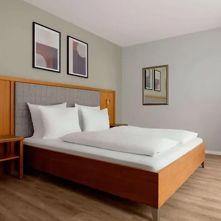 Hotell Ramada By Wyndham Duesseldorf