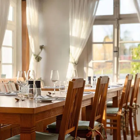 מלון Ramada By Wyndham Duesseldorf 4*