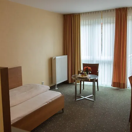 Hotel Ramada By Wyndham Duesseldorf 4*