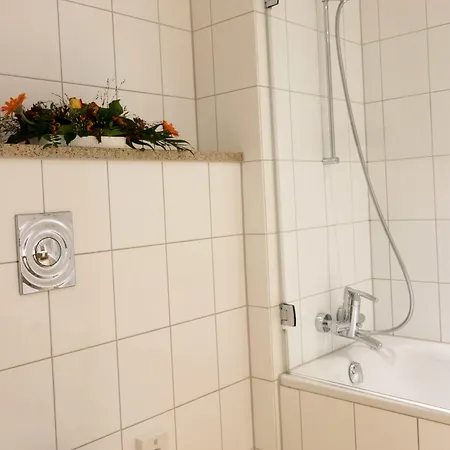 מלון Ramada By Wyndham Duesseldorf