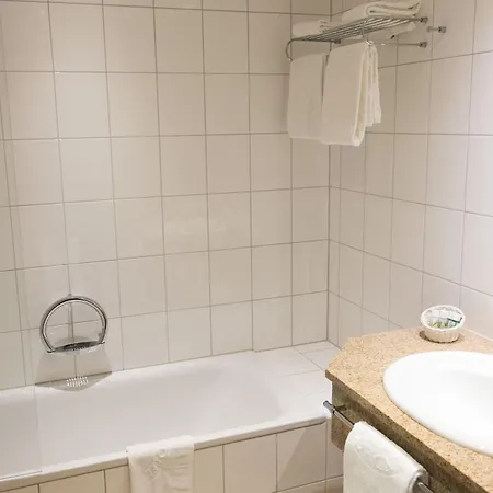 Hotel Ramada By Wyndham Duesseldorf