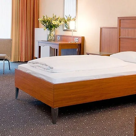 Ramada By Wyndham Duesseldorf راتينغن