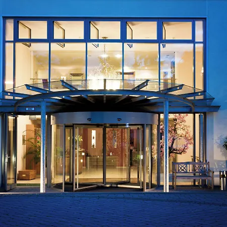 Ramada By Wyndham Duesseldorf 4*
