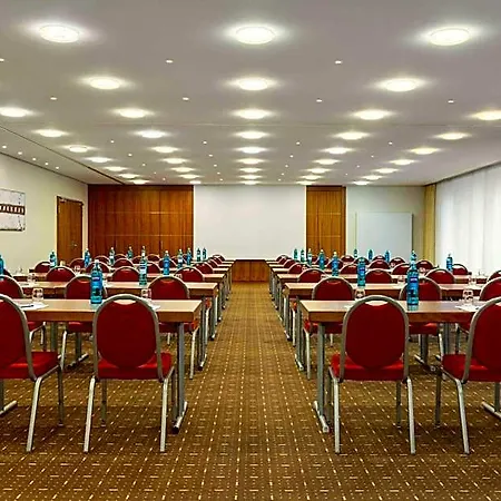 Ramada By Wyndham Duesseldorf 4*
