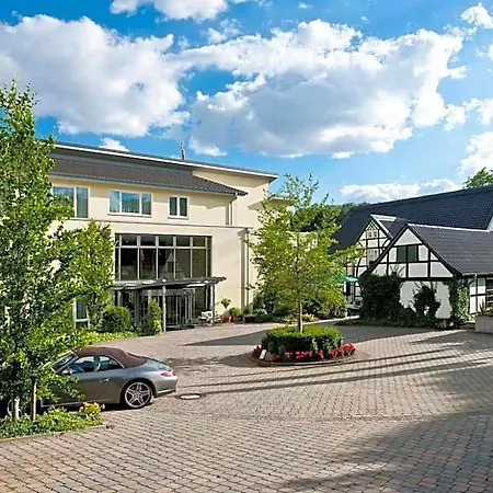 Ramada By Wyndham Duesseldorf فندق