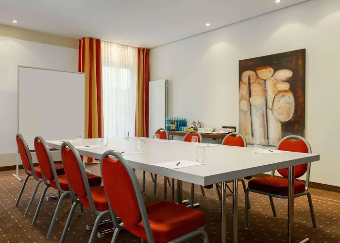 Ramada By Wyndham Duesseldorf 4*
