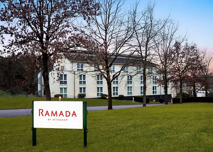 Ramada By Wyndham Duesseldorf מלון 4*