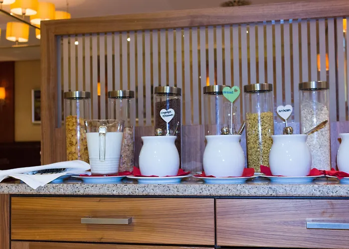 Hotel Ramada By Wyndham Duesseldorf 4*